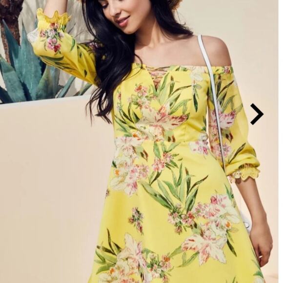 Guess Women's Off‎ Shoulder Tropical Iris Aurora in Yellow Dress Size Medium - Picture 1 of 7